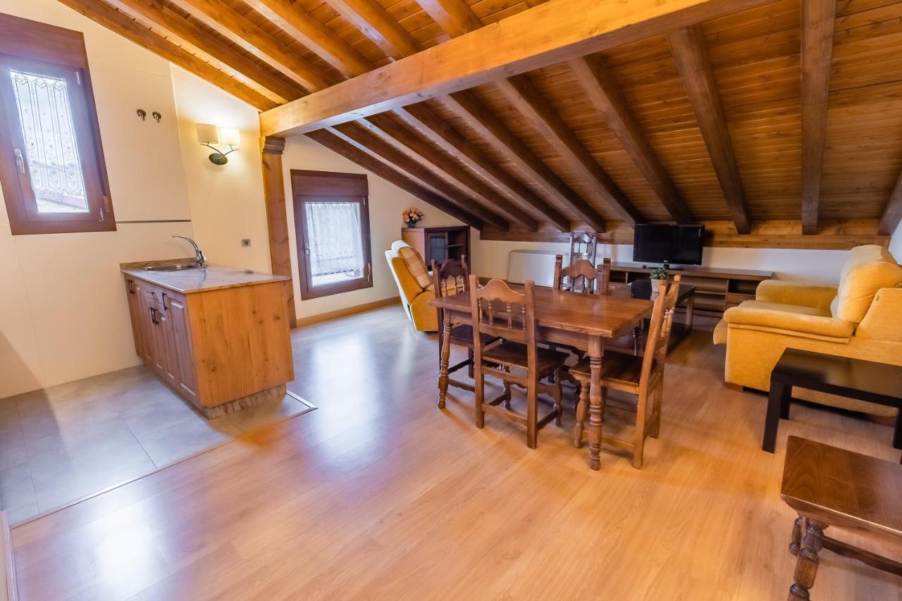 Apartamentos & Casas Rurales Santo Domingo De Silos Extérieur photo